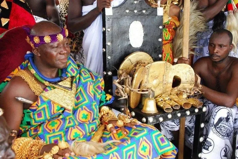 the-golden-stool